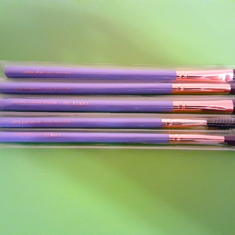 New makeup bundle - Picture 4 of 5